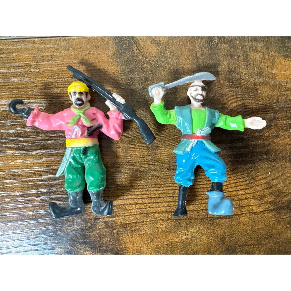 Vintage Pirate Action Figures Set of 2 Plastic Hook Hand Eye Patch Toy Soldiers